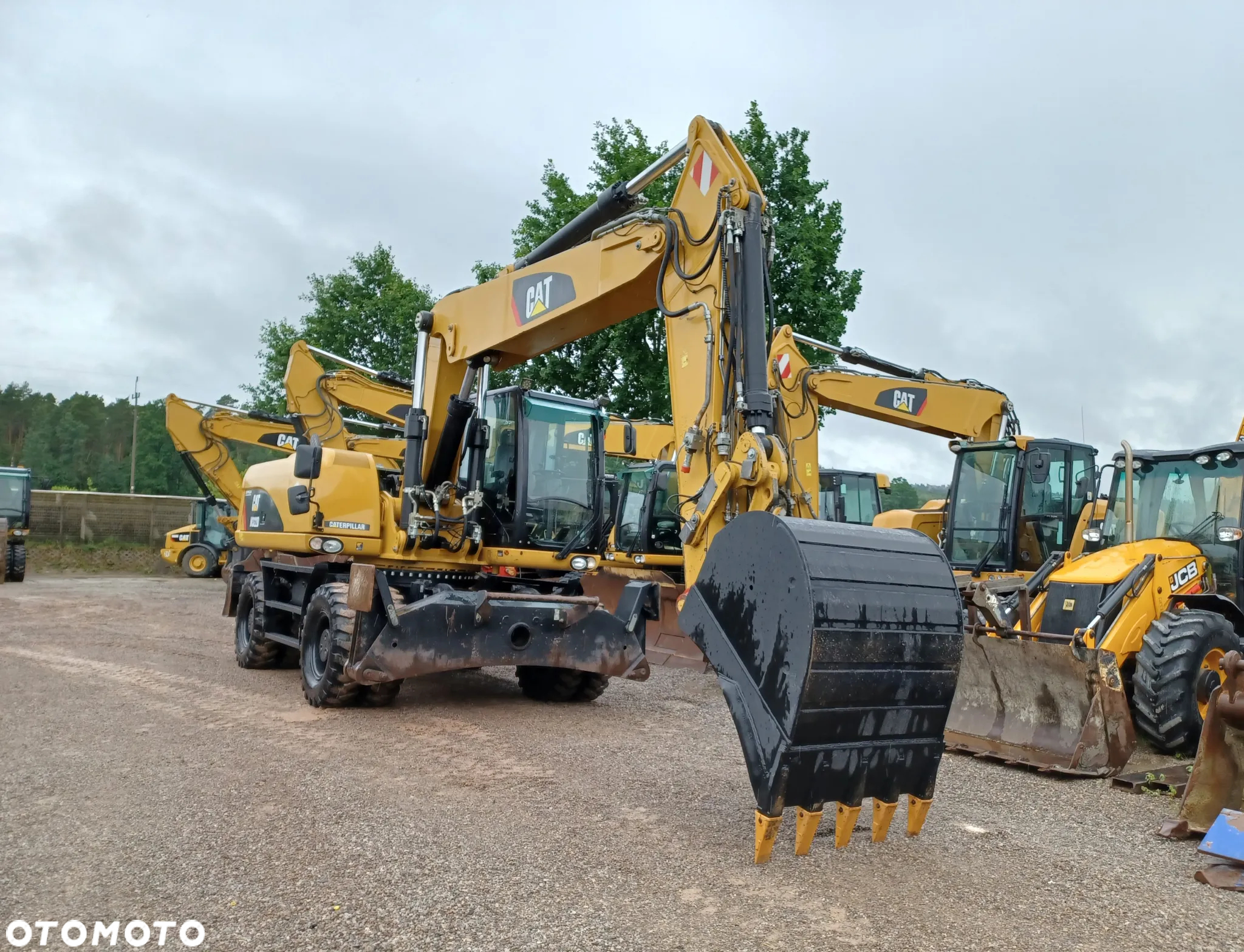 Caterpillar CAT M 322 D - 8