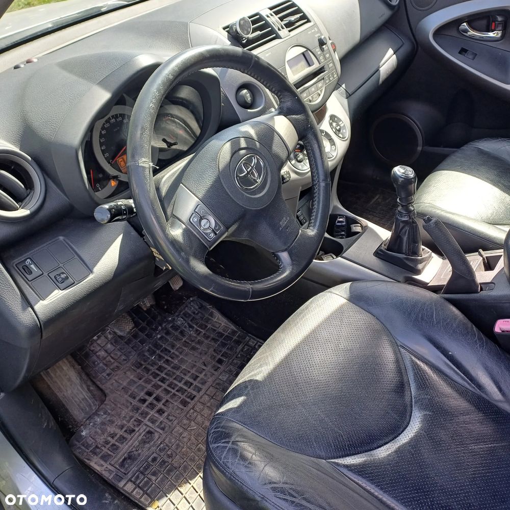 Toyota RAV4 2.2 D-CAT 4x4 Executive - 8