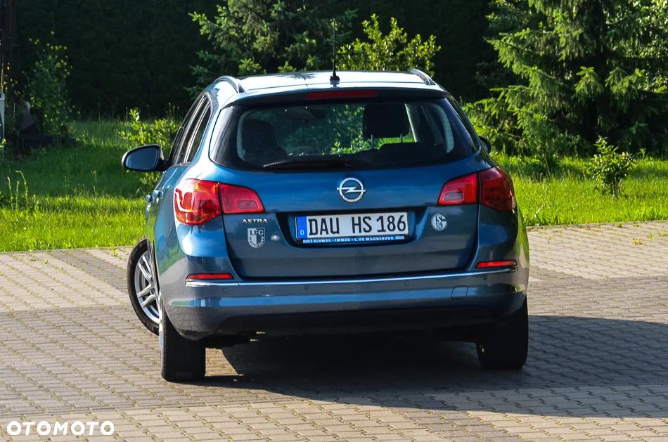 Opel Astra 1.6 Cosmo - 11