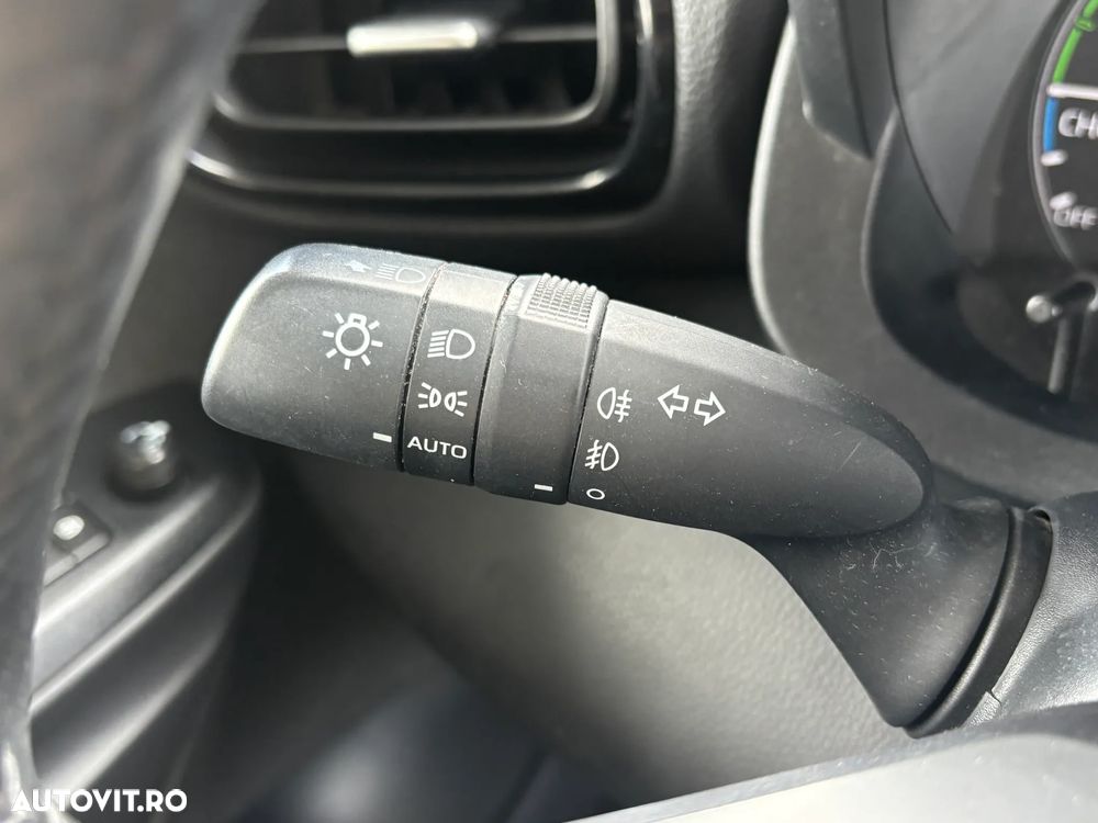 Toyota Yaris 1.5 VVT-i HSD Dynamic - 18