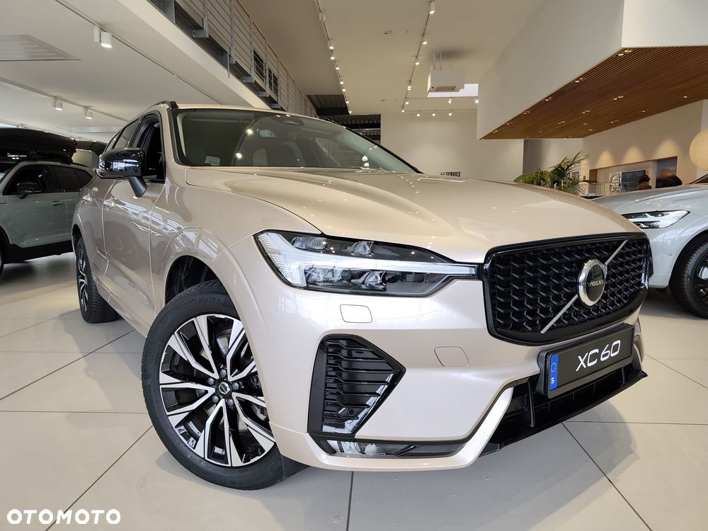 Volvo XC 60 B4 B Plus Dark - 11