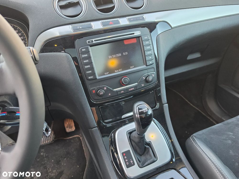 Ford S-Max - 11
