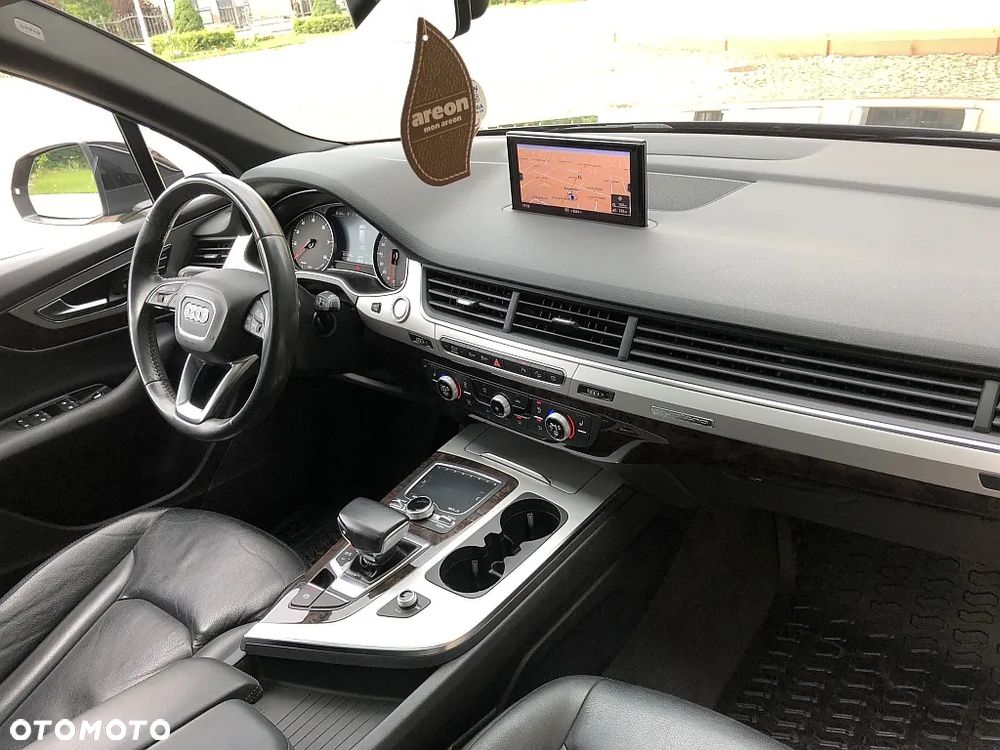 Audi Q7 - 40