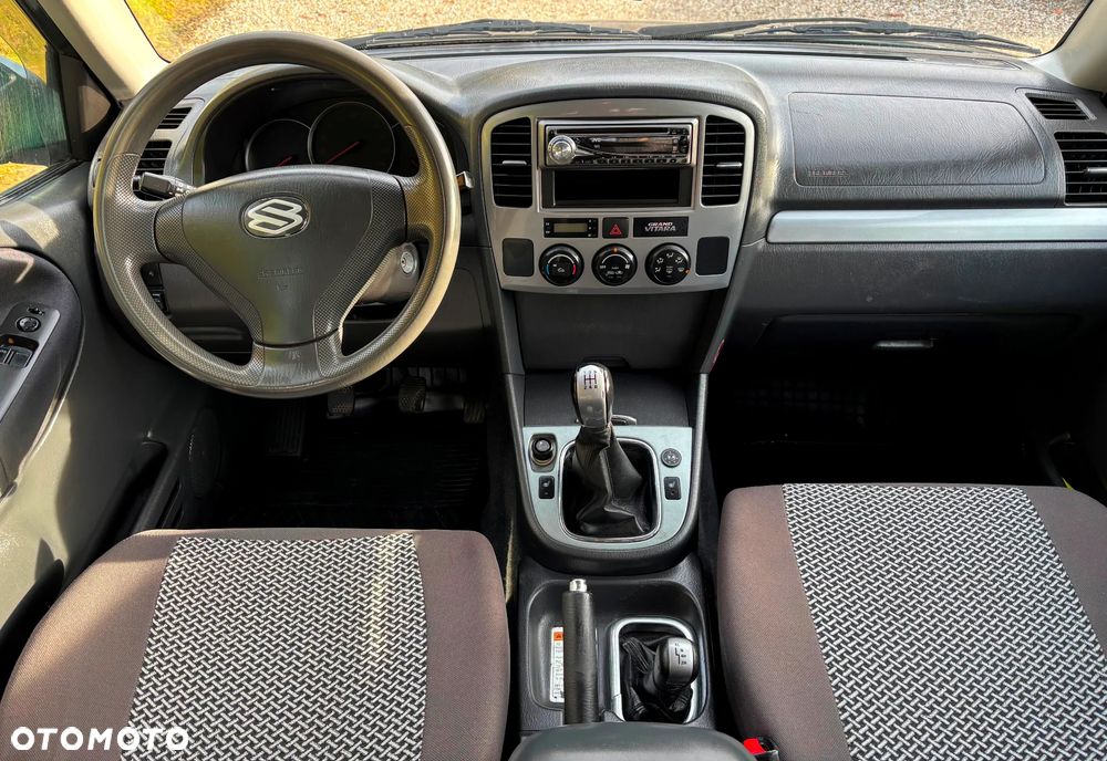 Suzuki Grand Vitara 1.6 - 9
