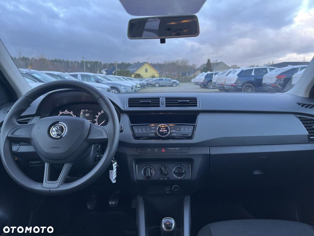 Skoda Fabia - 10