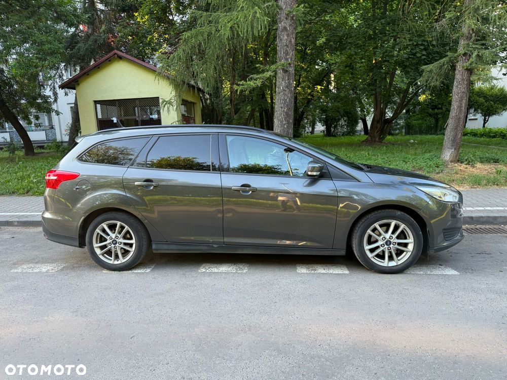 Ford Focus 1.6 Trend - 4