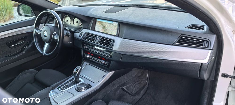 BMW Seria 5 525d xDrive - 18