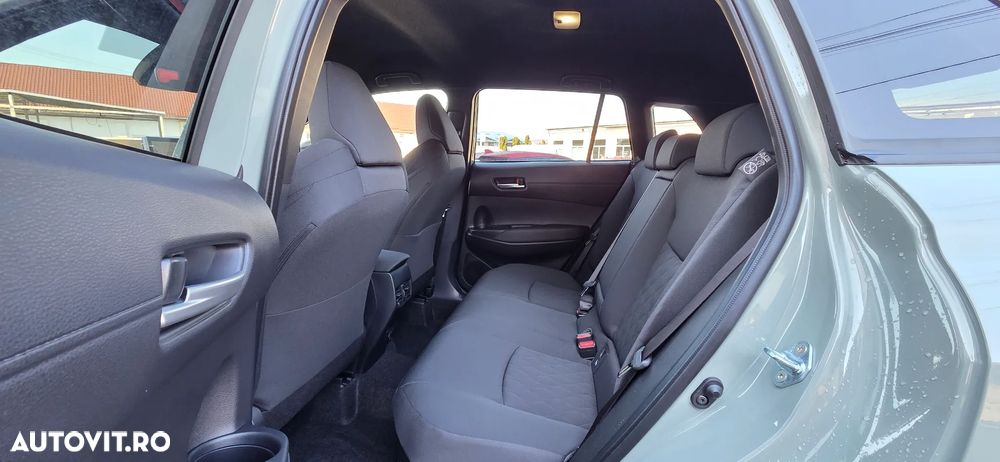 Toyota Corolla Cross - 14