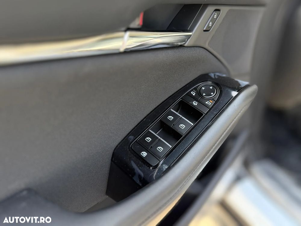 Mazda 3 e-SKYACTIV-G 140 M HYBRID Aut. CENTRE-LINE - 11