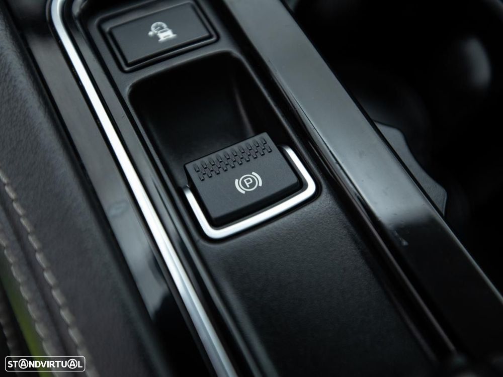 Jaguar F-Pace - 25