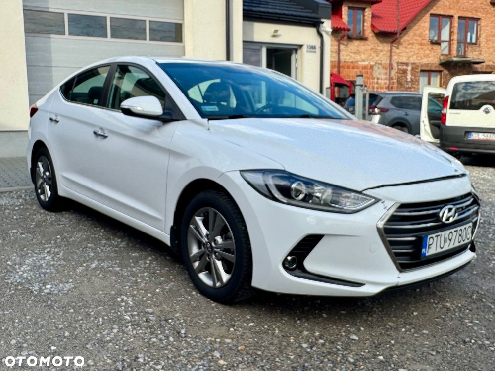 Hyundai Elantra 1.6 Style - 1