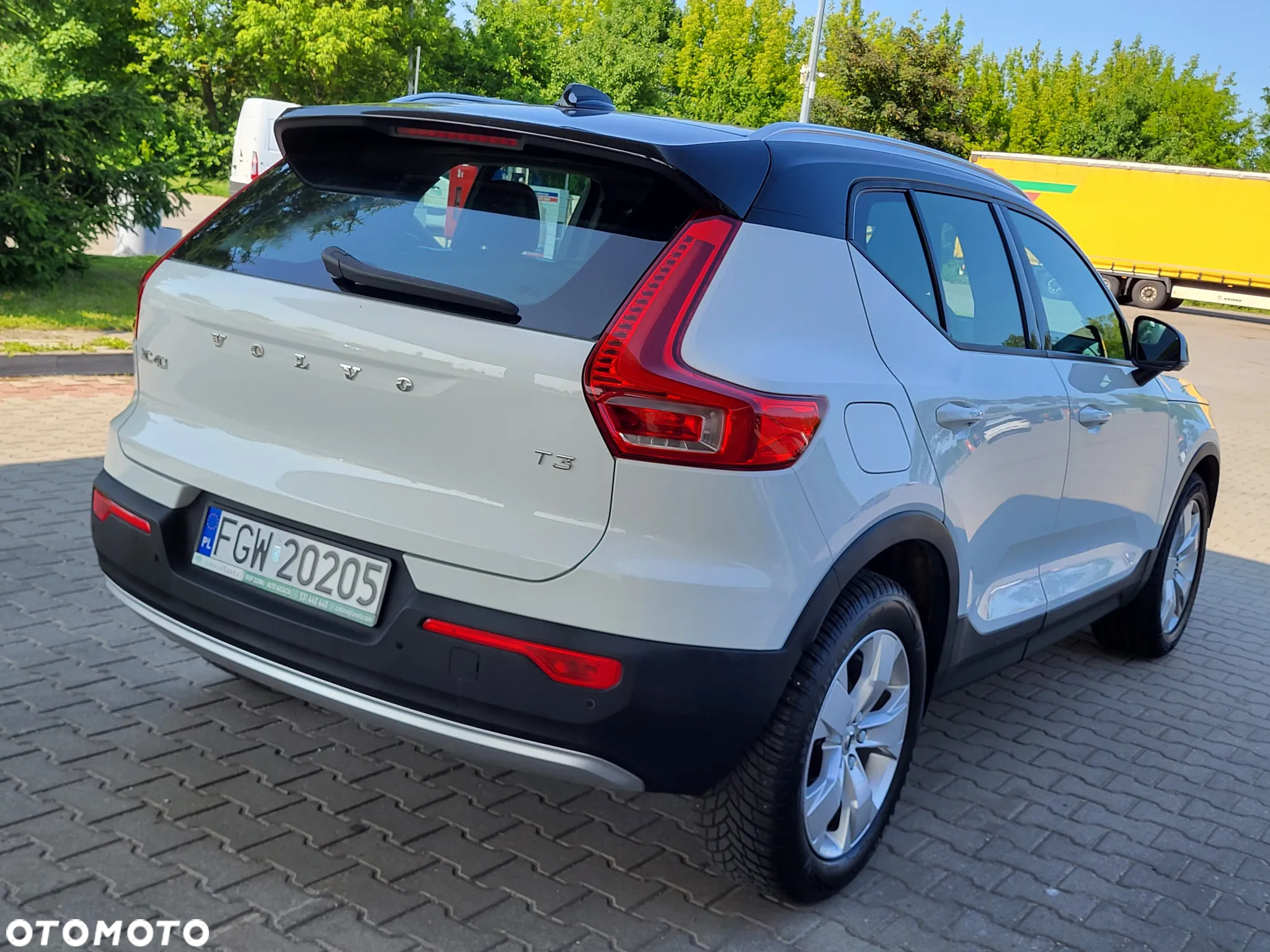 Volvo XC 40 T3 Momentum - 8