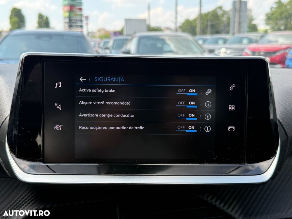 Peugeot 2008 1.2L PureTech 130 S&S EAT8 Allure - 29