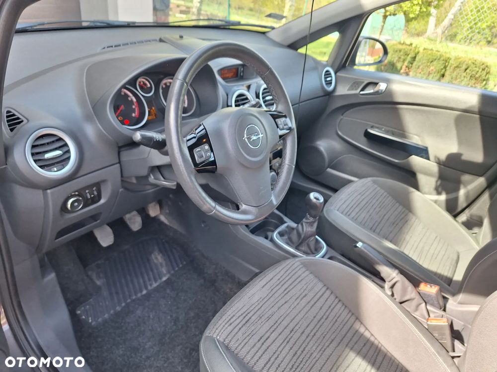 Opel Corsa 1.4 16V Graphite - 10