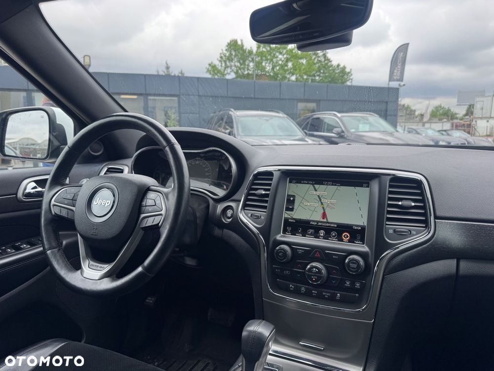 Jeep Grand Cherokee - 19
