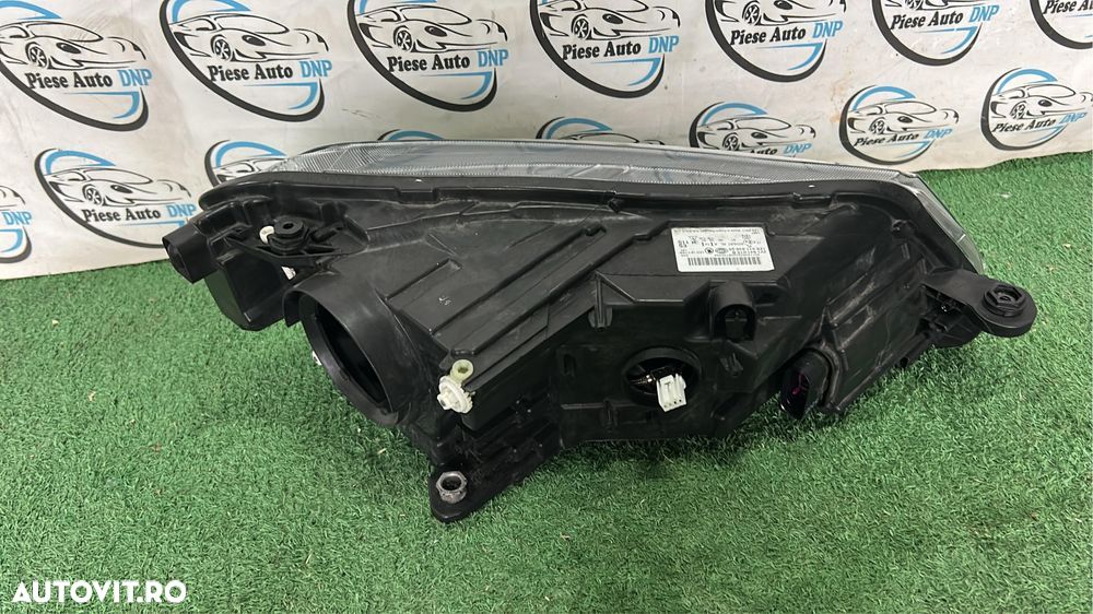 Far stanga skoda superb 3 bixenon - 3