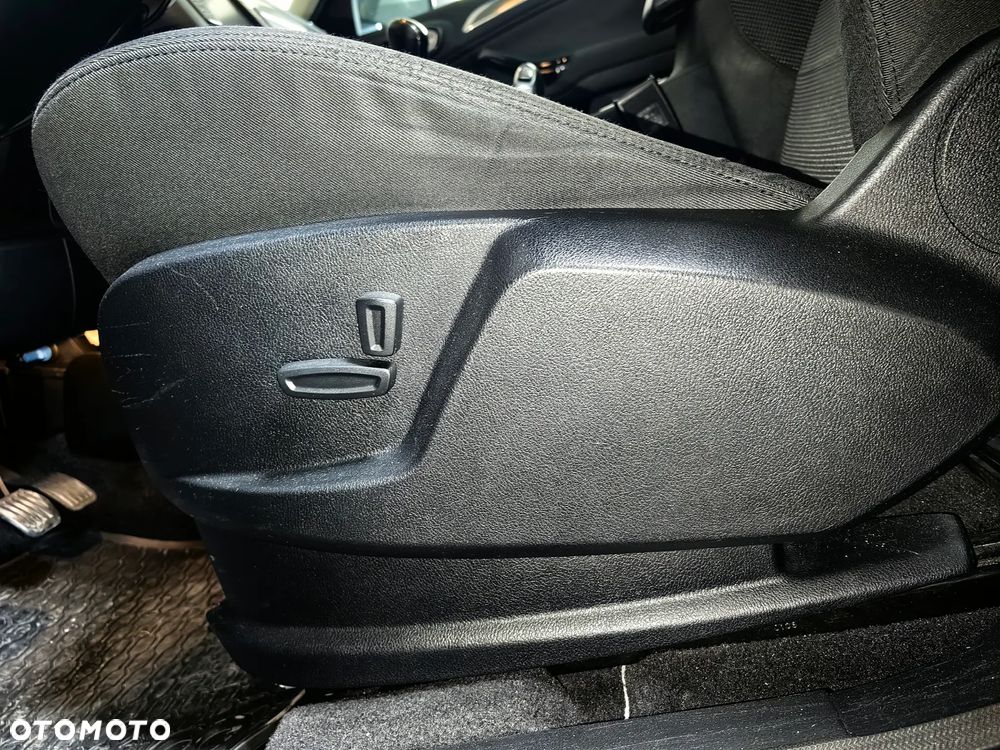 Ford S-Max 2.5 Titanium - 2