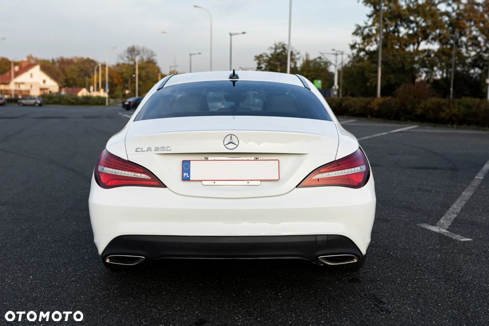 Mercedes-Benz CLA 250 7G-DCT - 4