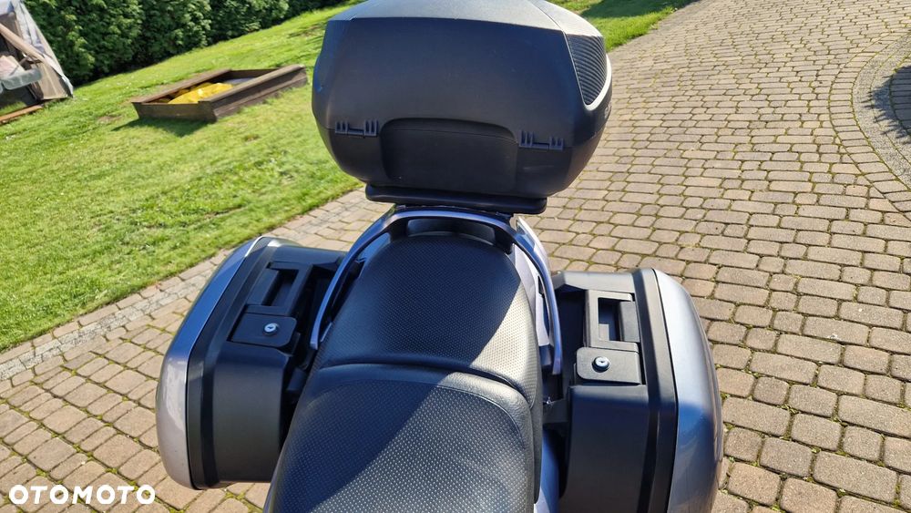 Yamaha FJR - 16