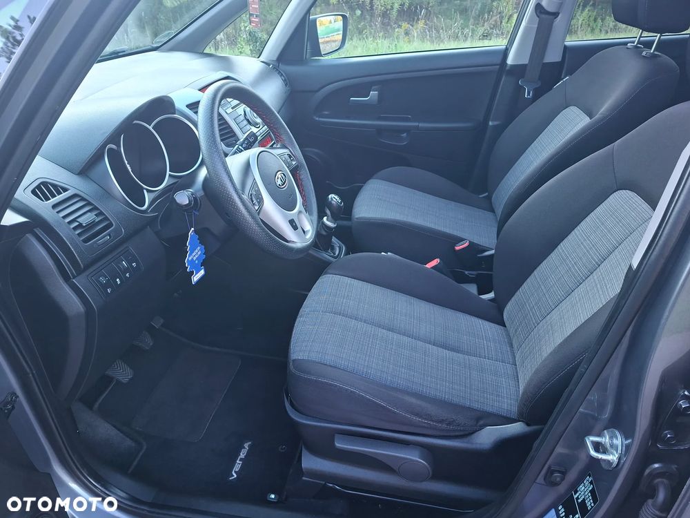 Kia Venga 1.4 CVVT Titanium Collection - 28