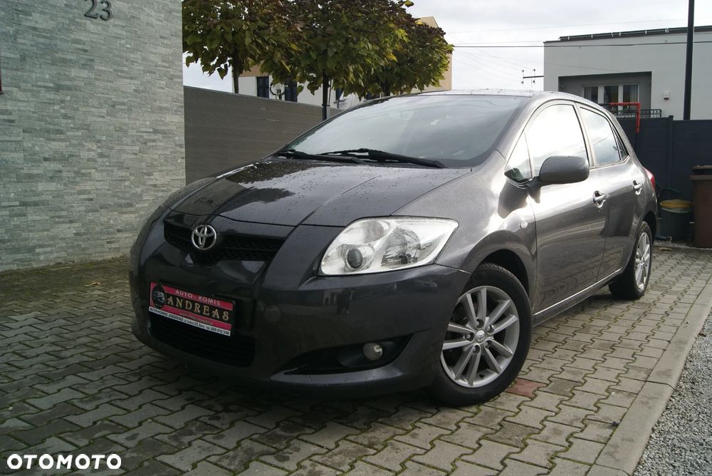 Toyota Auris 1.4 VVT-i - 2