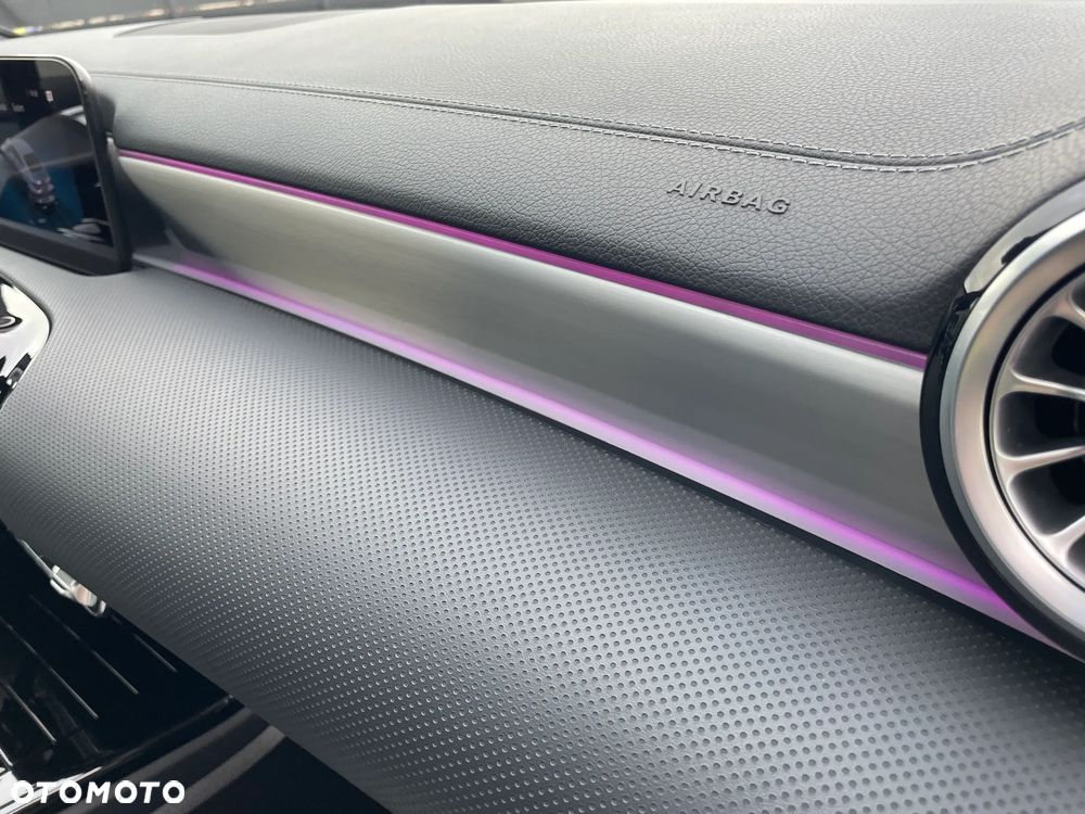 Mercedes-Benz CLA 200 AMG Line 7G-DCT - 16