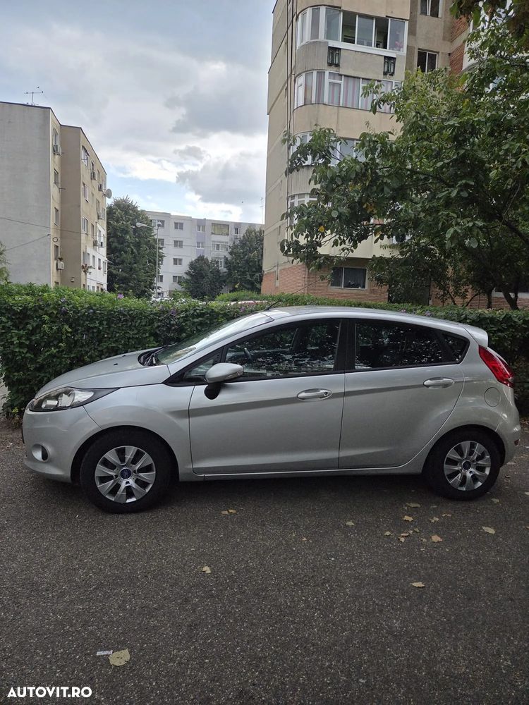 Ford Fiesta - 2
