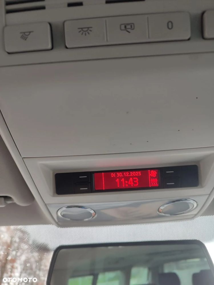 Volkswagen Caravelle L1 - 12