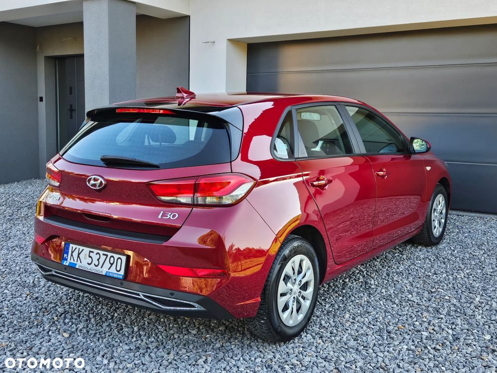 Hyundai i30 1.5 DPI Classic + - 6