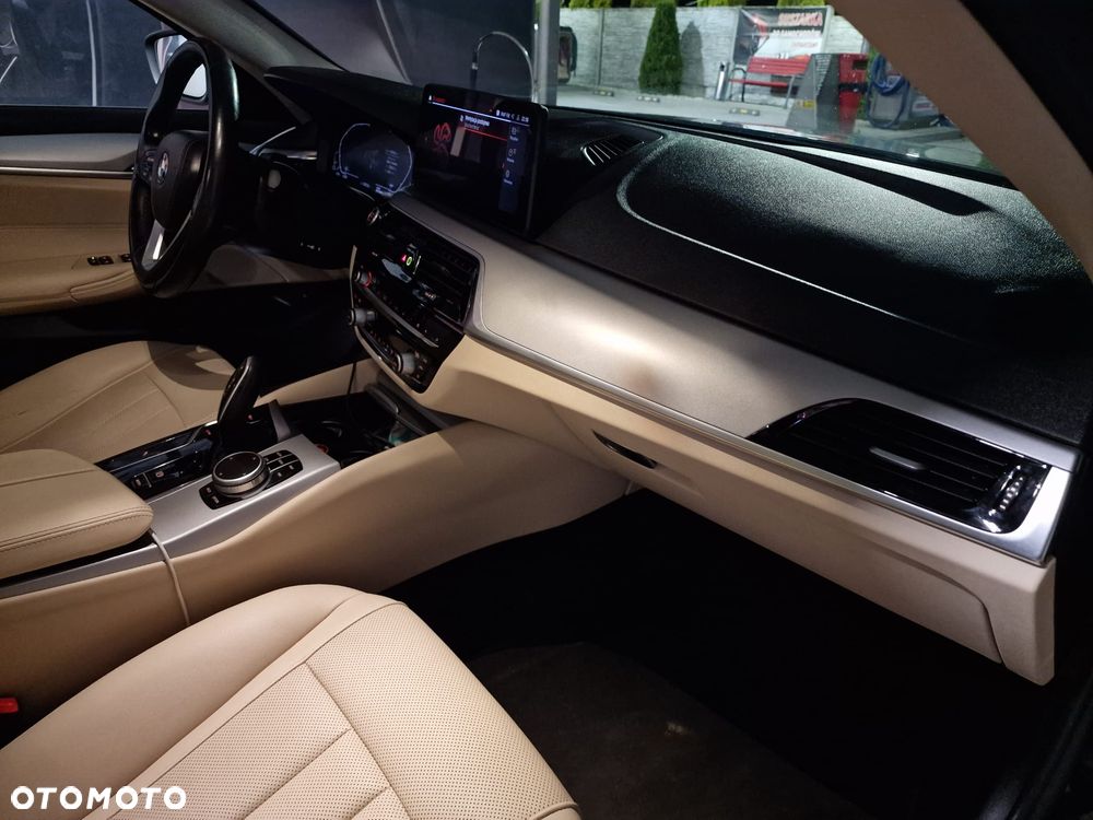 BMW Seria 5 518d mHEV Luxury Line - 20