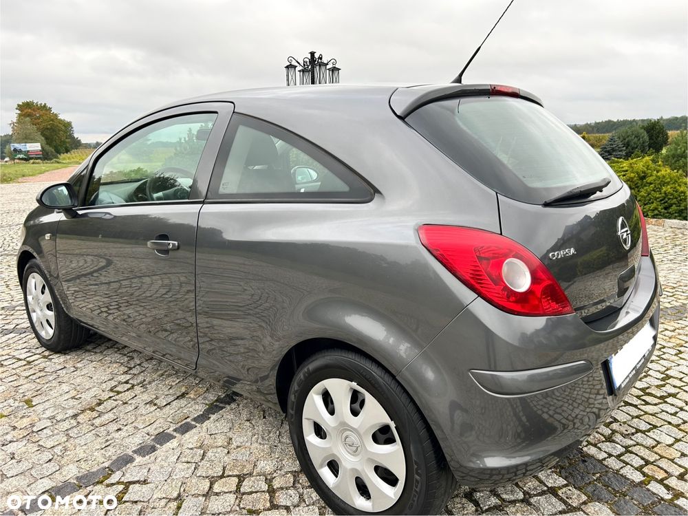 Opel Corsa 1.2 16V Essentia - 5