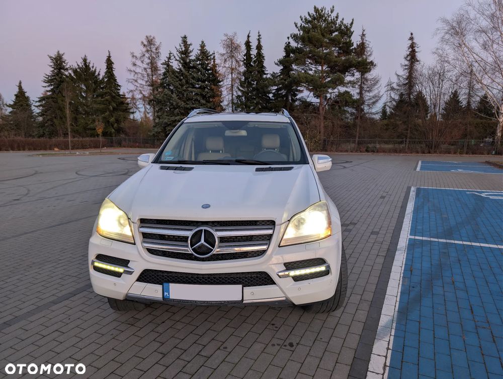 Mercedes-Benz GL 350 BlueTEC 4Matic 7G-TRONIC - 7