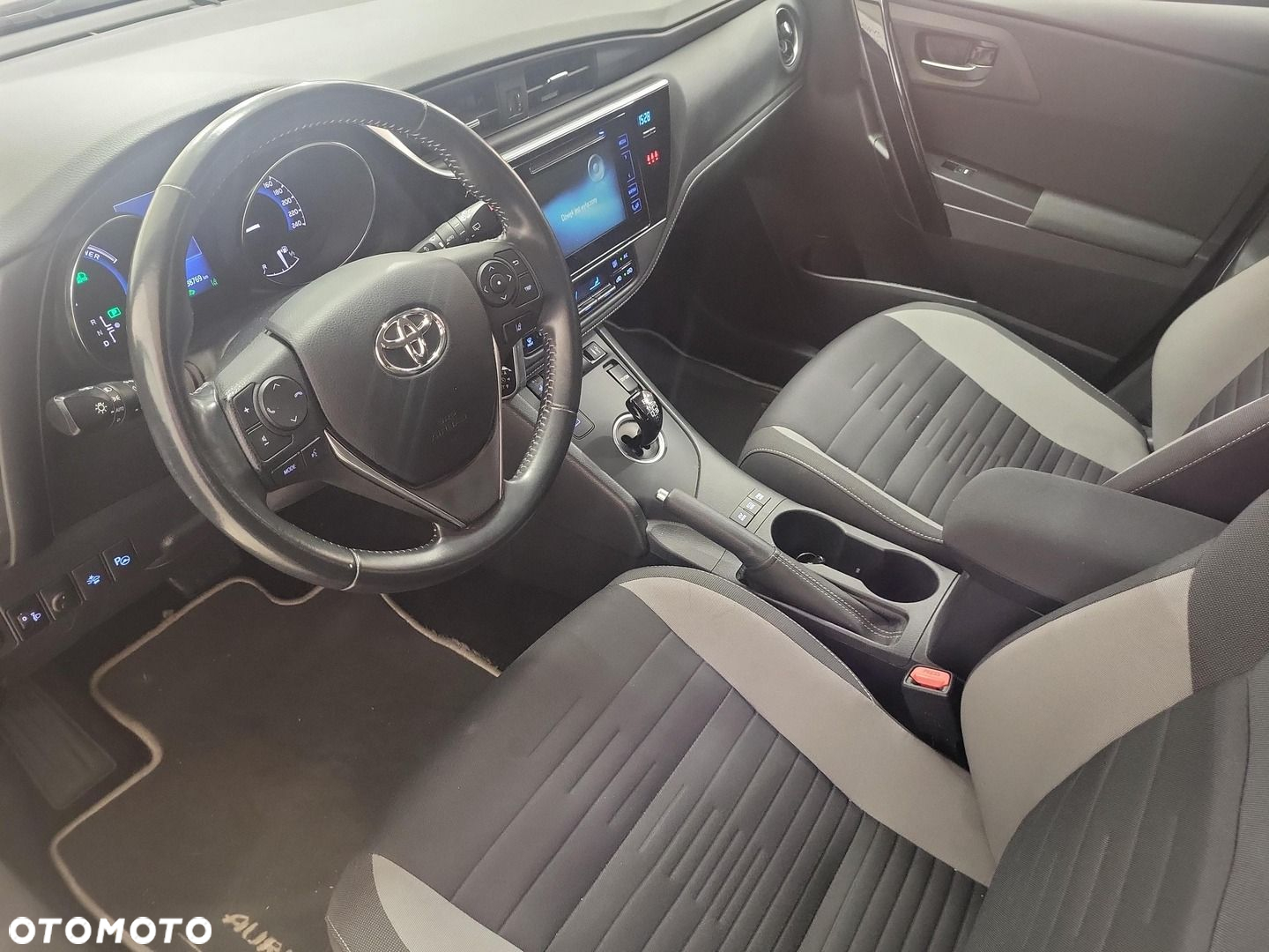 Toyota Auris Hybrid 135 Premium - 8