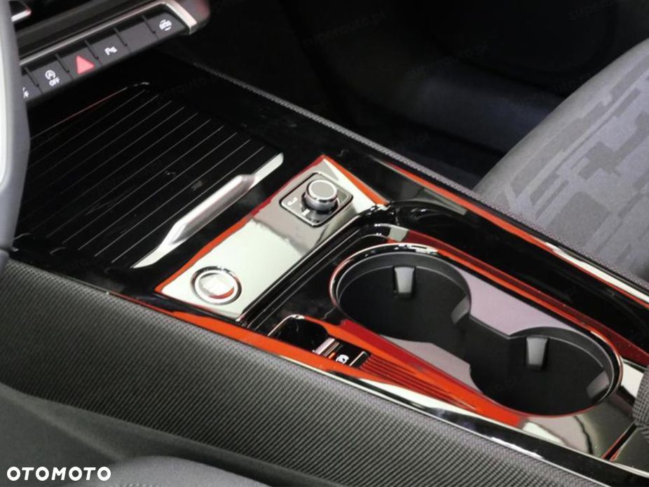 Audi Q3 TFSI mHEV 110 kW S tronic - 12