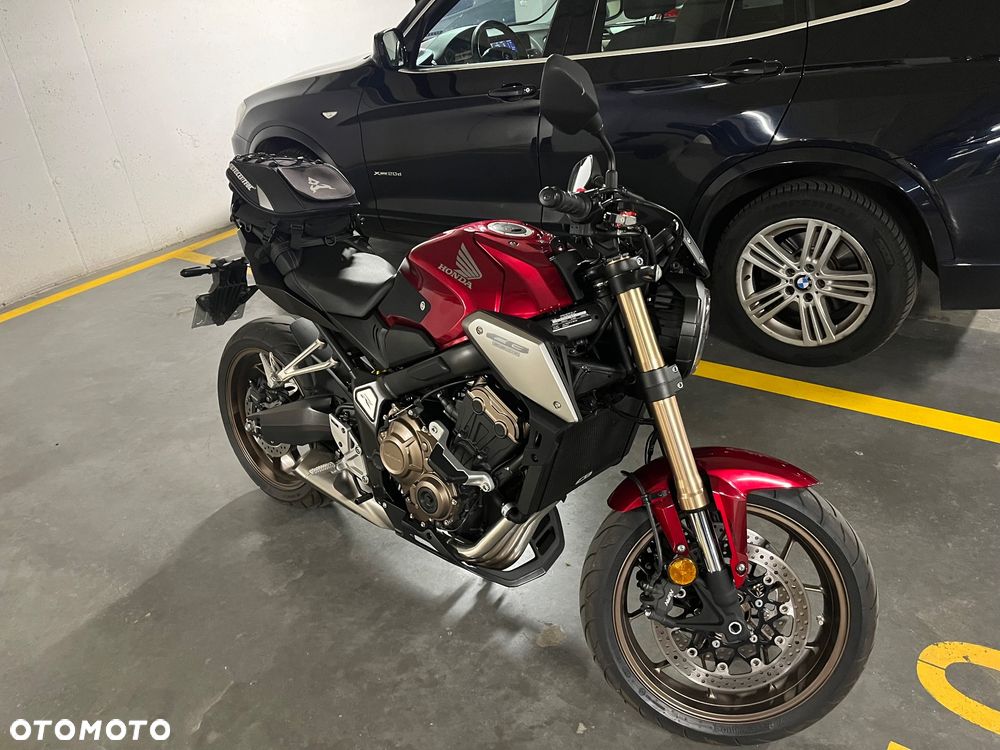 Honda CB - 1
