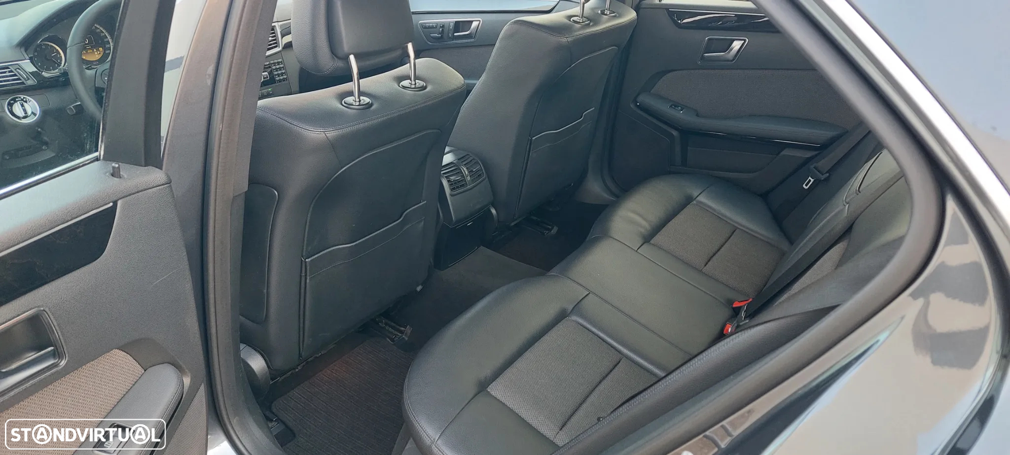 Mercedes-Benz E 250 CDi Avantgarde BlueEfficiency Auto. - 22