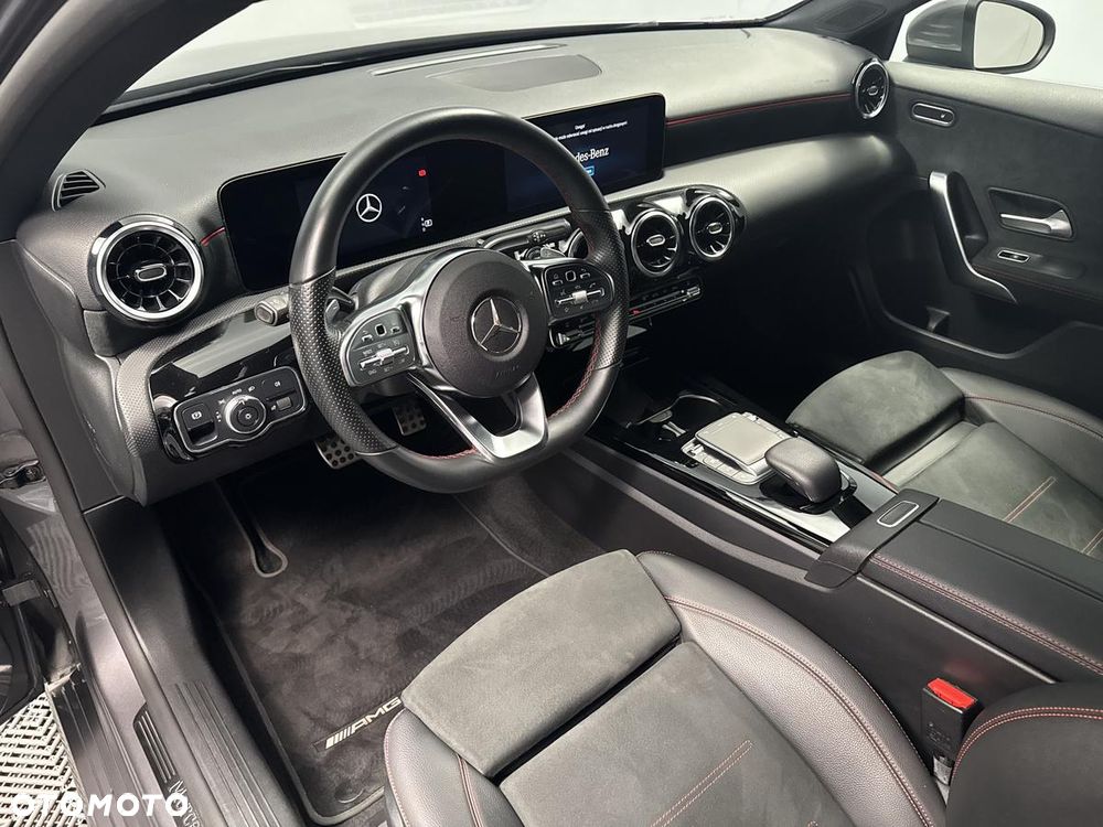 Mercedes-Benz Klasa A 180 AMG Line 7G-DCT - 14