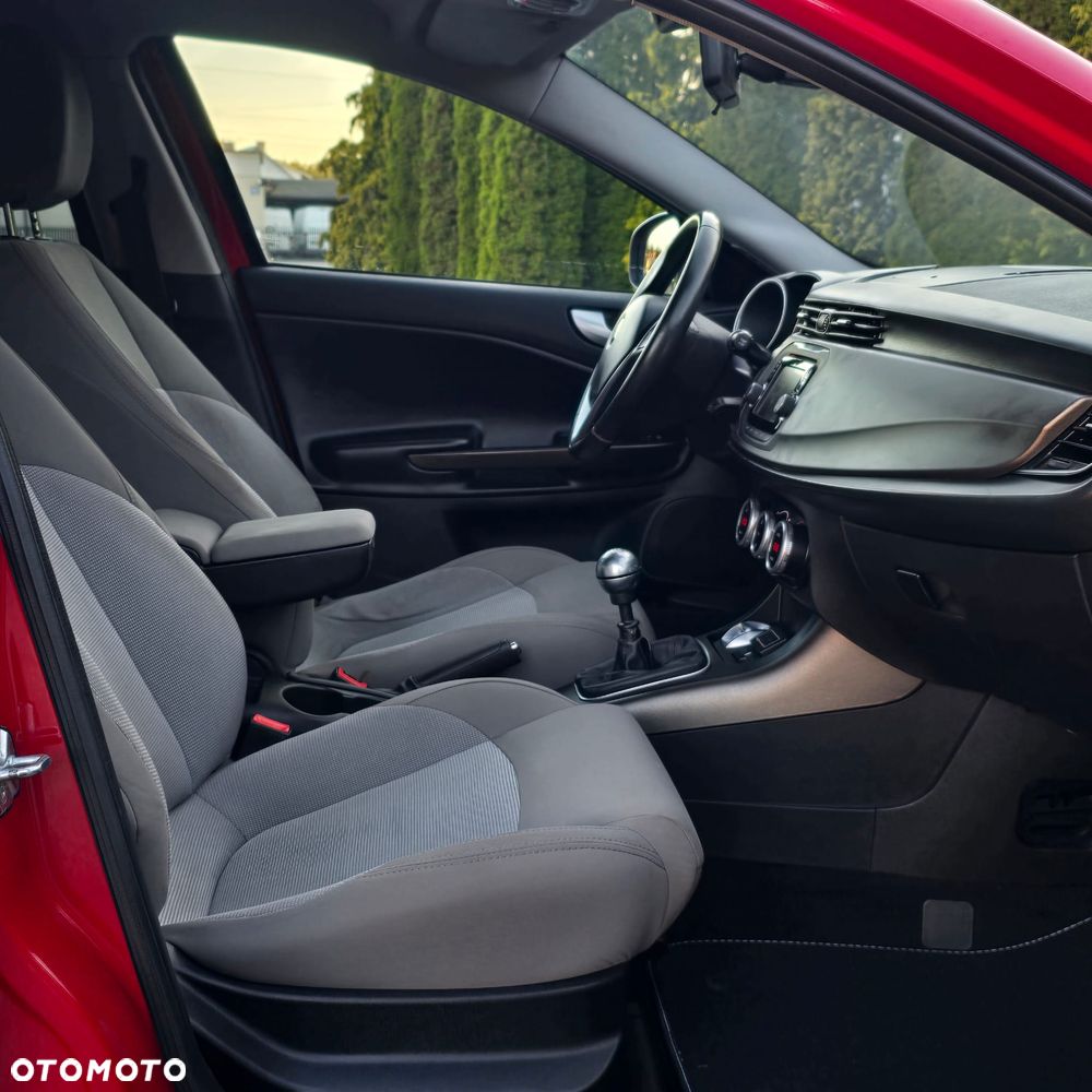 Alfa Romeo Giulietta 1.6 JTDM 16V Sport - 27