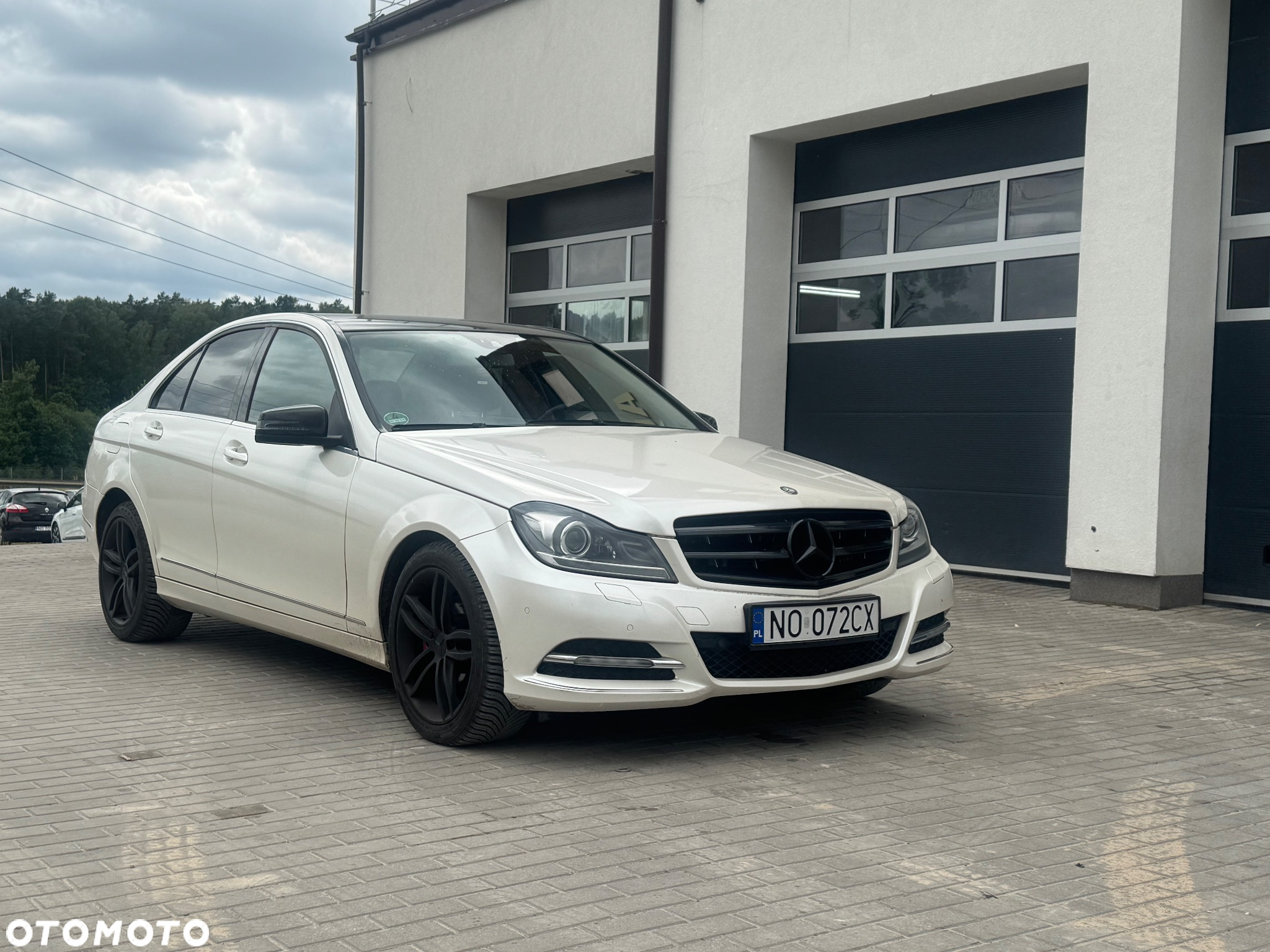 Mercedes-Benz Klasa C 250 (BlueTEC) d 4Matic 7G-TRONIC - 2