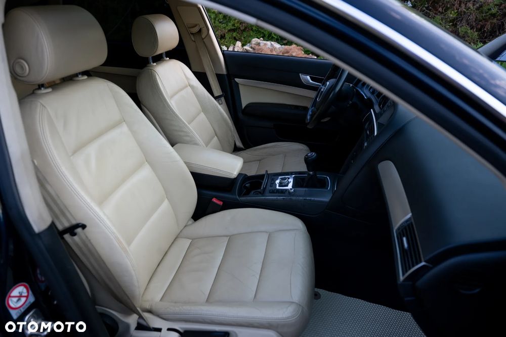 Audi A6 Limousine 2.4 - 25