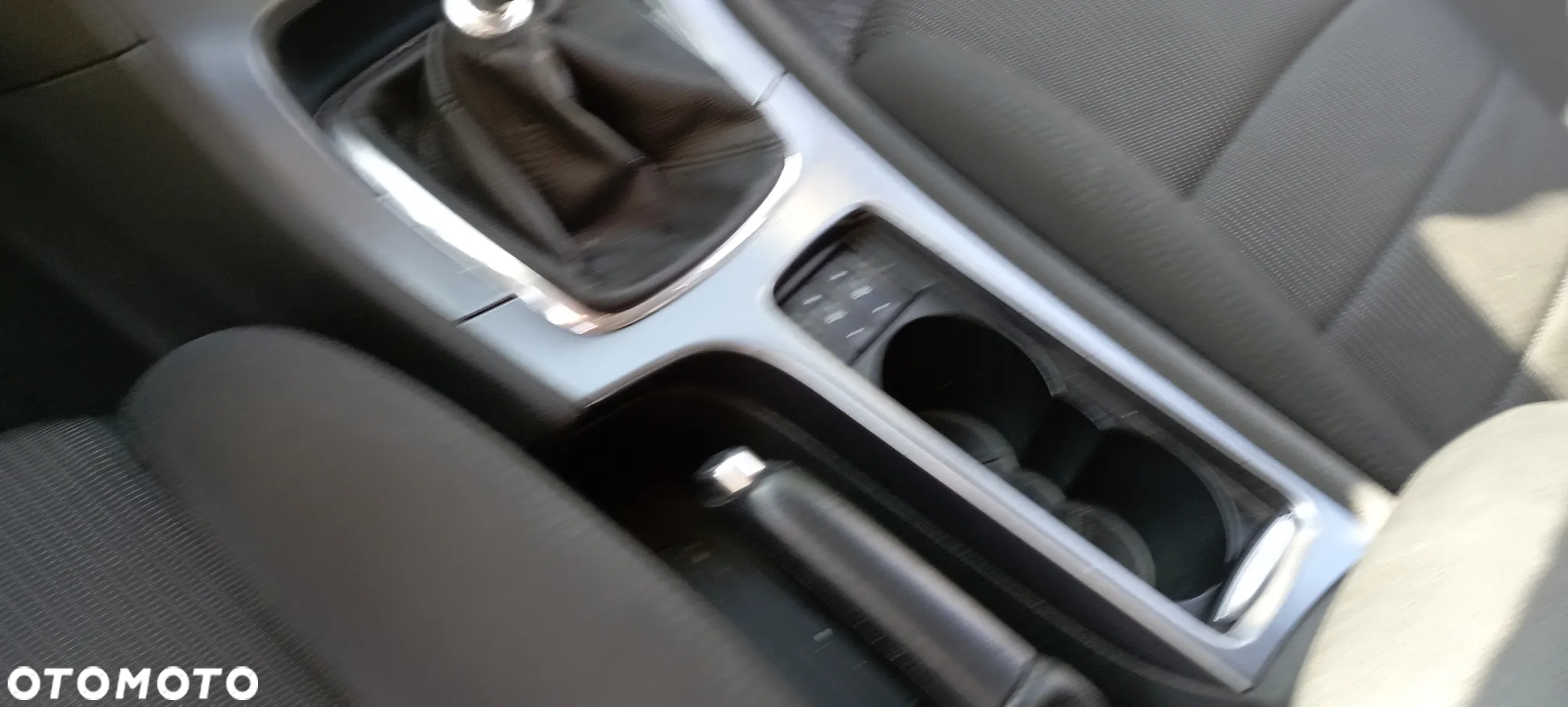 Ford Mondeo 1.6 T Ambiente - 10