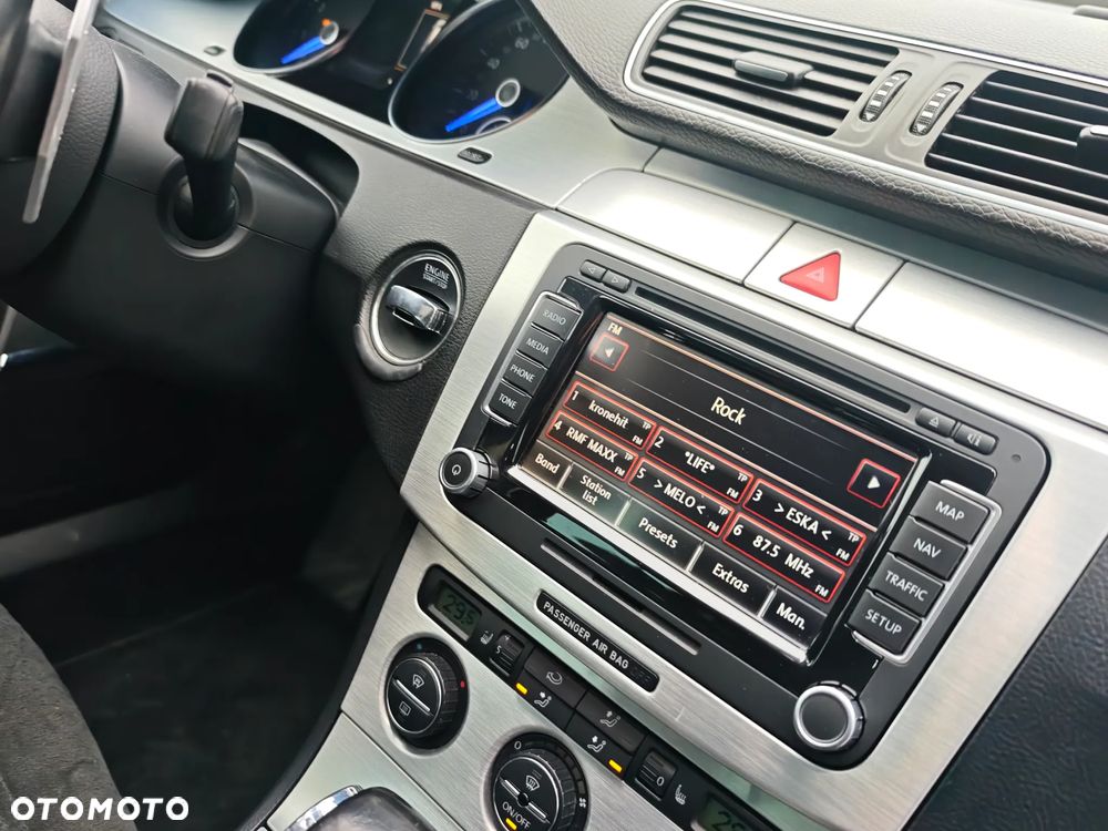 Volkswagen Passat 3.2 V6 FSI 4Motion DSG Highline - 30