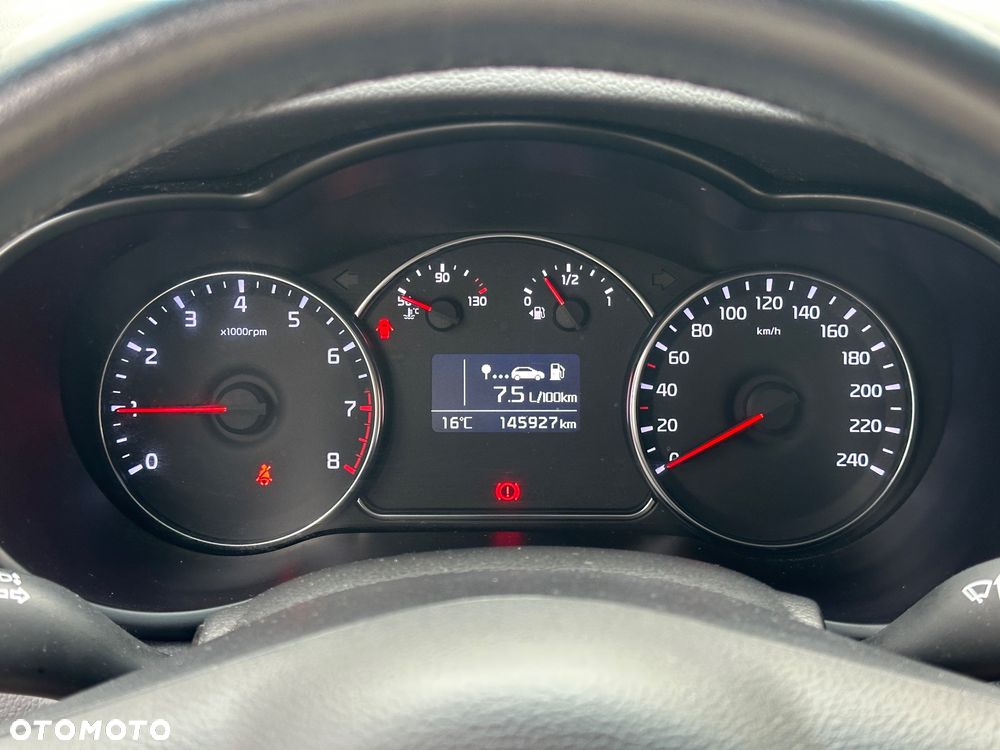 Kia Carens 1.6 GDI ISG Vision - 14