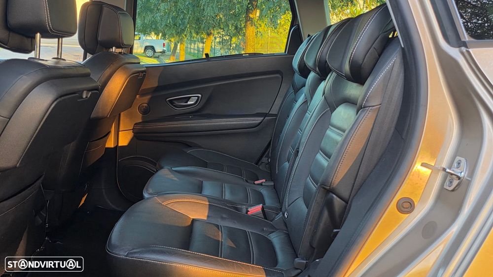 Renault Grand Scénic 1.6 dCi Bose Edition EDC SS - 29