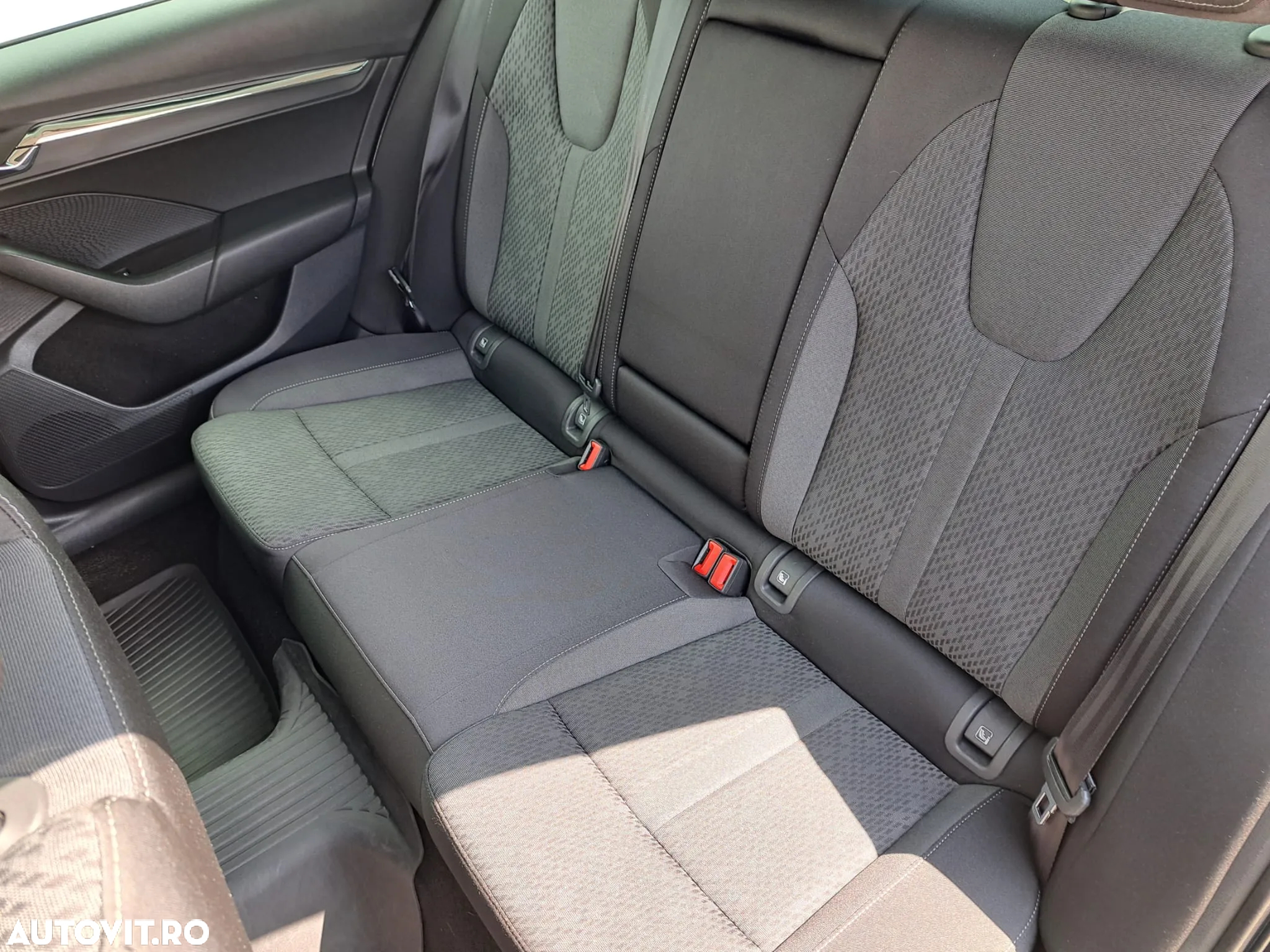 Skoda Octavia 2.0 TDI DSG Style - 22