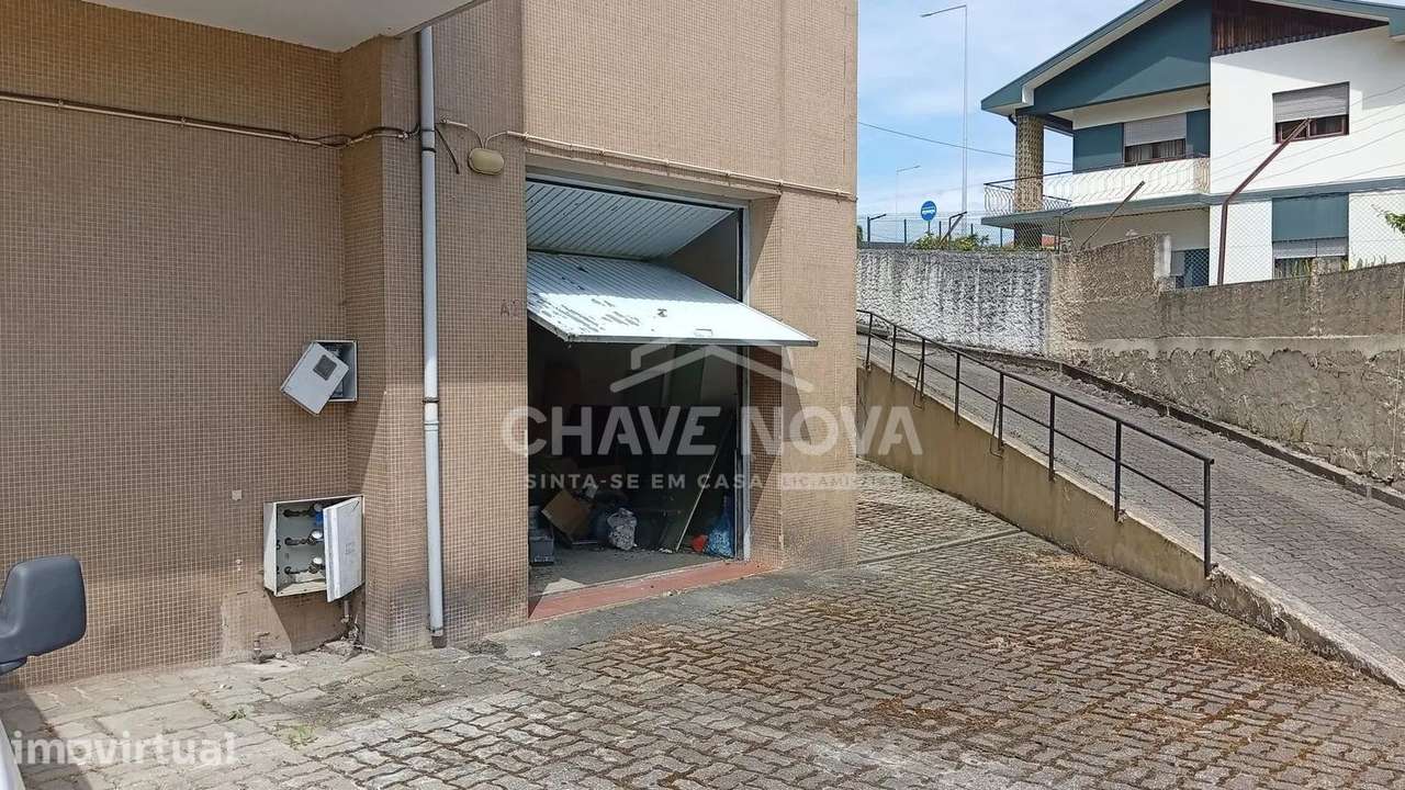 Garagem em Vilar do Paraíso - Grande imagem: 4/4