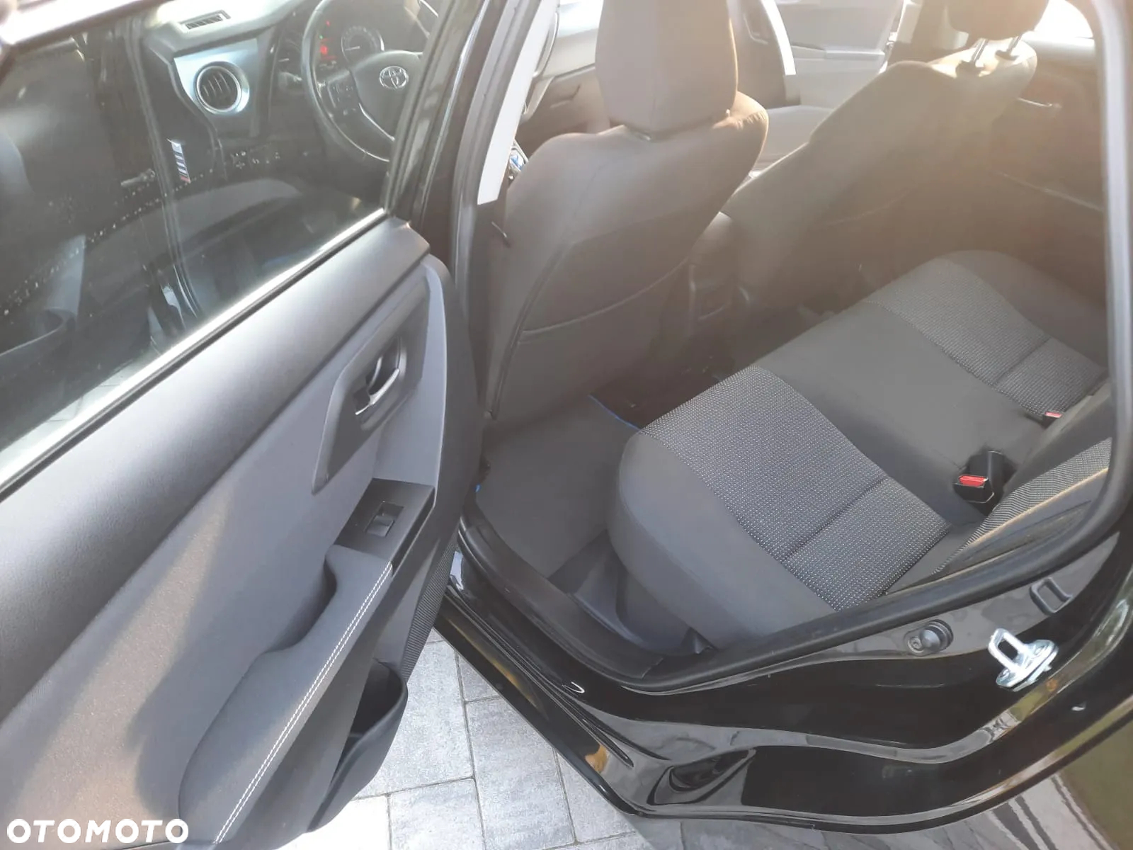 Toyota Auris 1.8 VVT-i Hybrid Automatik Edition - 18