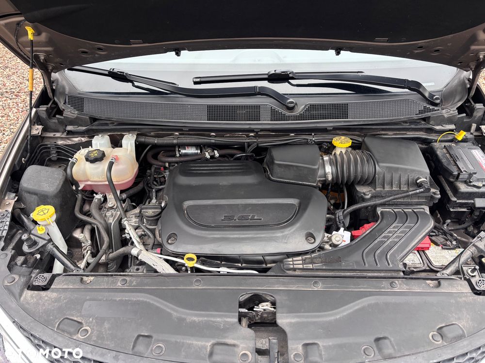 Chrysler Pacifica - 33