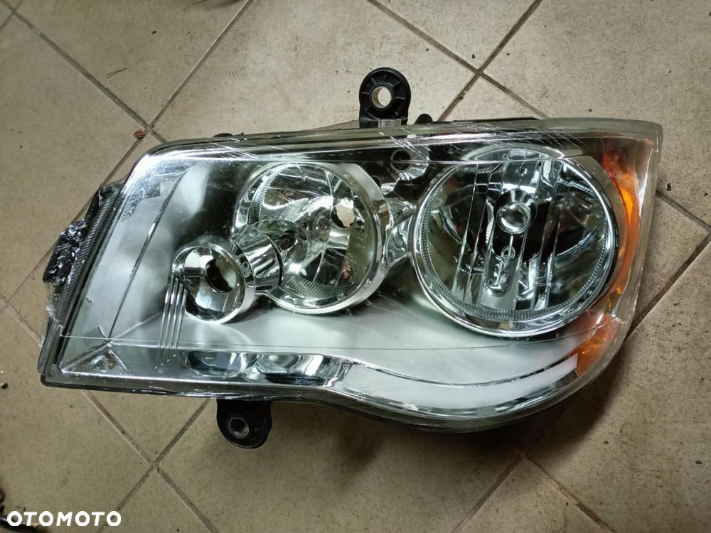 Lampa lampy przód przednie lewa prawa przednia Chrysler Town&country  2008-2015 Dodge Caravan lift NOWE - 2