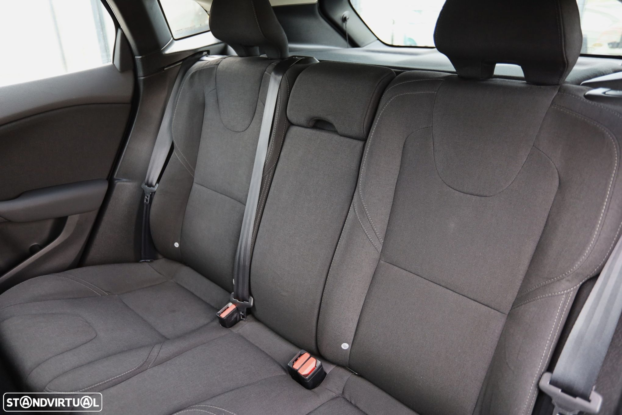 Volvo V40 D2 You - 18